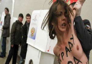 FEMEN İN SANDIK PROTESTOSU!